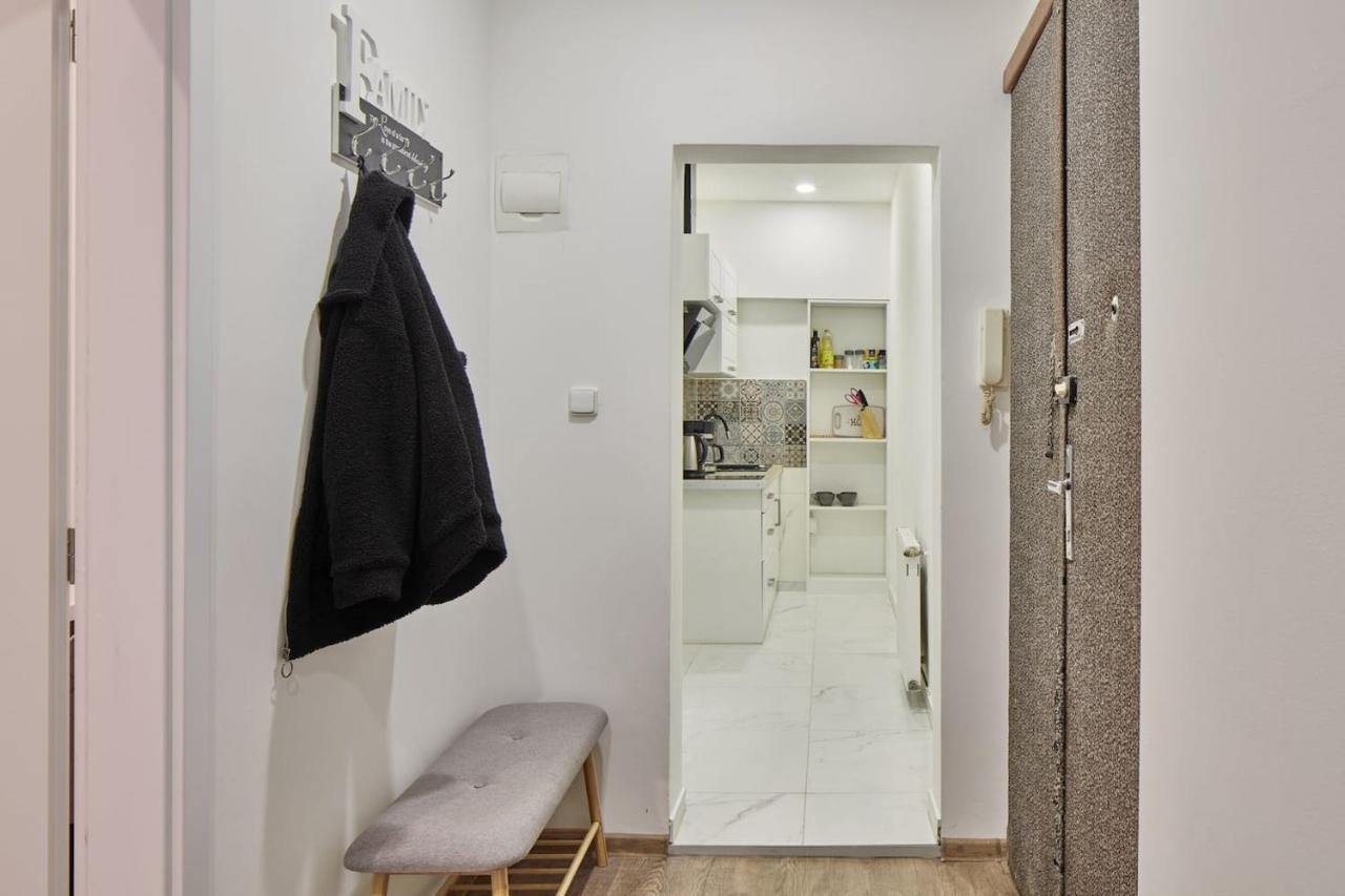 Nice And Cozy Apartment Right At Tv Tower Praga Exterior foto